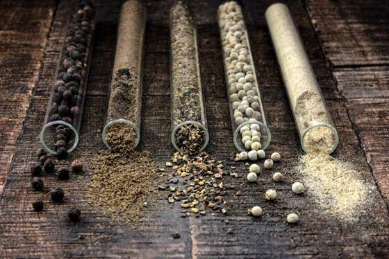 Raw spices / Natural spices